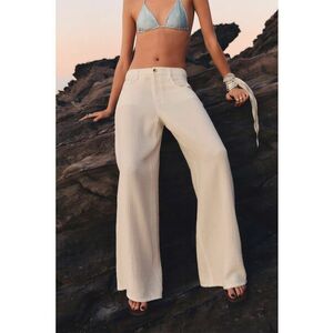 Pantaloni cu croiala ampla si talie inalta imagine