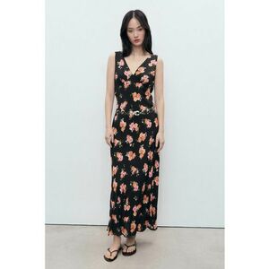 Rochie cu imprimeu floral si decolteu in V imagine