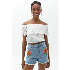 Bluza crop cu broderie si decolteu pe umeri imagine