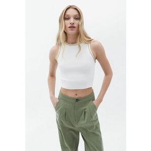 Top crop cu detalii stralucitoare imagine