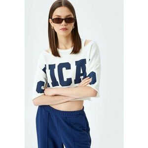 Tricou crop cu decolteu barcuta si imprimeu text imagine