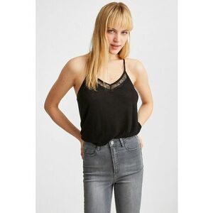 Top cu insertii din dantela si decolteu in V imagine