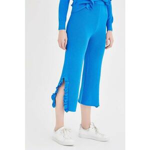 Pantaloni trei sferturi imagine