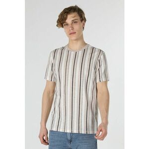 Tricou cu decolteu la baza gatului si imprimeu imagine