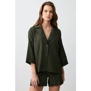 Pantaloni scurti striati cu talie inalta imagine