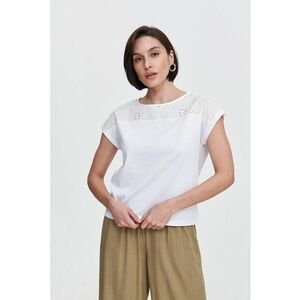 Tricou cu garnitura cu broderie imagine