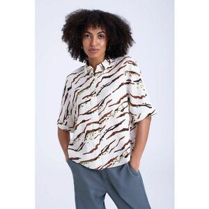 Camasa cu maneci medii imagine