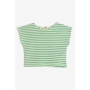 Bluza tricotata cu decolteyu la baza gatului imagine