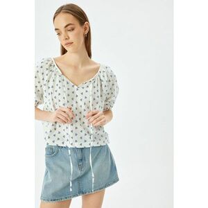 Bluza vaporoasa cu imprimeu si snururi imagine