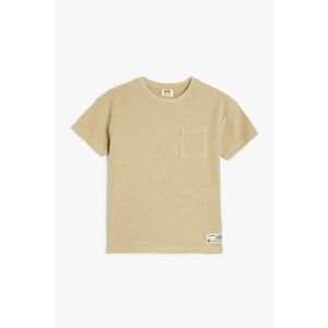 Tricou lejer cu decolteu la baza gatului cu buzunar pe piept imagine