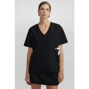 Tricou lejer cu decolteu in V imagine