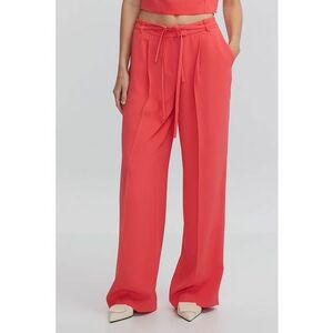 Pantaloni cu croiala ampla si buzunare imagine