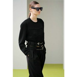 Bluza uni cu decolteu la baza gatului imagine