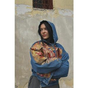 Jacheta din denim cu gluga vopsita manual imagine