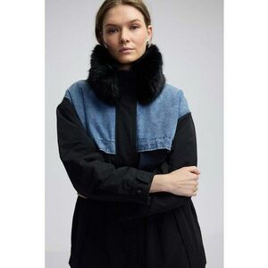 Jacheta cu detalii de blana sintetica si denim imagine