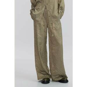 Pantaloni cu aspect creponat si talie inalta imagine