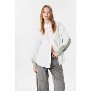 Camasa lejera cu buzunar pe piept imagine