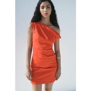 Rochie mini cu decolteu pe un umar imagine