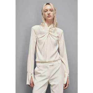 Cămașă cu decupaj la spate și guler înalt imagine