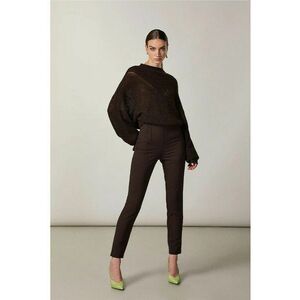 -Pantaloni cu o croială slim fit - cu talie medie - oferă un echilibru perfect între formal şi feminitate imagine