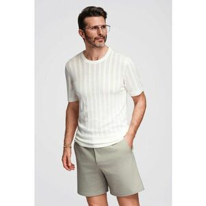 Tricou cu decolteu rotund si aspect perforat imagine