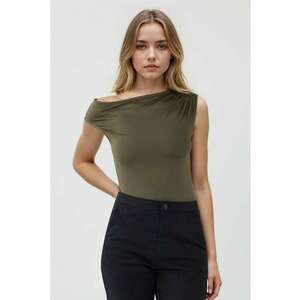 Top cu decolteu pe un umar imagine