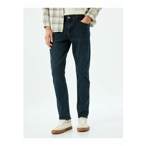 Blugi slim fit imagine