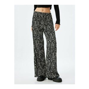 Pantaloni cu croiala ampla si talie inalta imagine