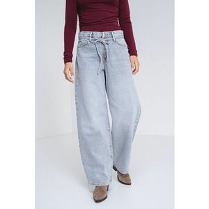 Blugi drepti cu talie medie imagine