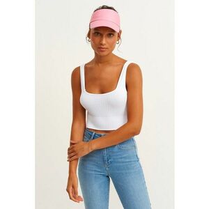 Top crop cu model uni imagine