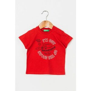 Tricou cu decolteu la baza gatului si imprimeu imagine