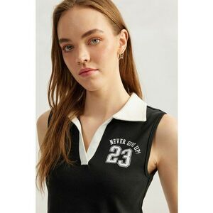 Top crop cu guler polo imagine