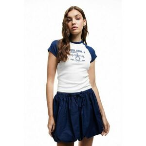 Tricou cu decolteu la baza gatului si maneci contrastante imagine