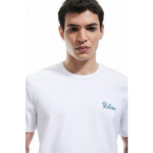 Tricou cu detaliu text imagine