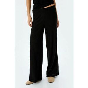 Pantaloni cu croiala ampla imagine