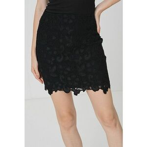 Fusta mini cu dantela si broderie imagine
