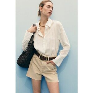 Pantaloni scurti cu talie inalta imagine