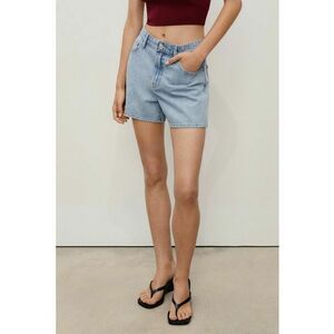 Pantaloni scurti din denim imagine