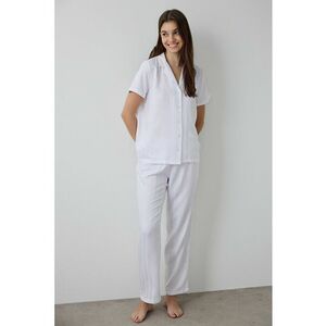 Pijama cu maneci scurte si revere decupate imagine