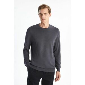 Pulover tricotat fin cu decolteu la baza gatului imagine