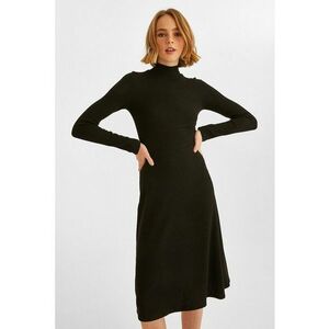 Rochie tricotata fin cu guler mediu imagine