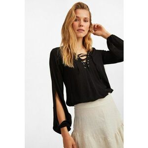 Bluza cu decupaje pe maneci imagine