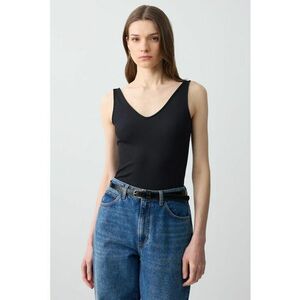 Top slim fit cu decolteu in V imagine