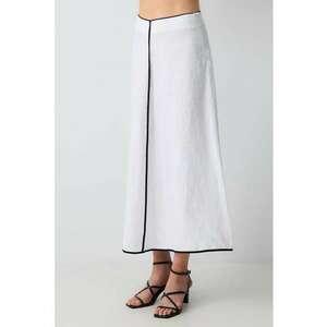 Fusta lunga evazata de in imagine