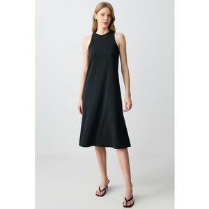 Rochie midi cu croiala dreapta si slit lateral imagine