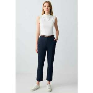 Pantaloni regular fit cu model uni imagine