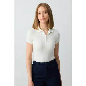 Tricou polo slim fit din amestec de modal imagine