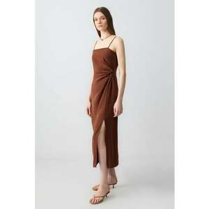 Rochie midi de in imagine