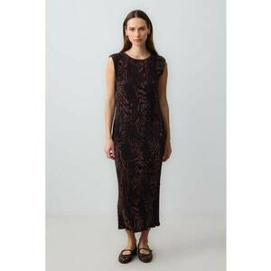 Rochie lunga cu decolteu rotund imagine