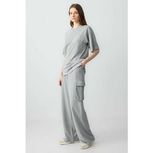 Pantaloni cargo de trening cu croiala ampla imagine